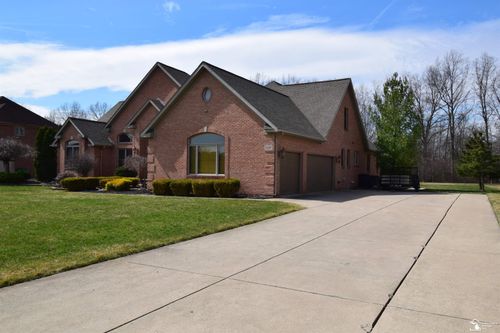 24160 Fairview Dr, New Boston, MI, 48164-9103 | Card Image