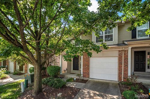 299 Montclair Tower Dr, Saint Charles, MO, 63303-4092 | Card Image