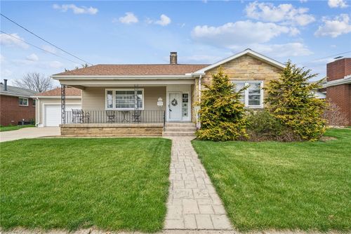 18 E Tacoma Ave, Latrobe, PA, 15650-1141 | Card Image