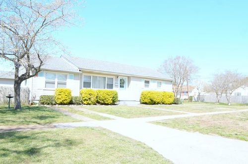 8447 Capeview Ave, Norfolk, VA, 23503-4159 | Card Image