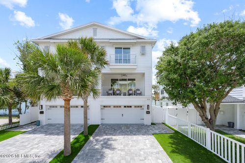 1818 2nd St N, Jacksonville Beach, FL, 32250-7422 | Card Image