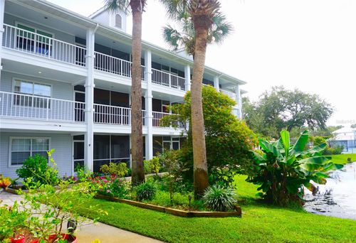 unit-520-2210 Vista Del Sol Cir, Lutz, FL, 33558-5484 | Card Image