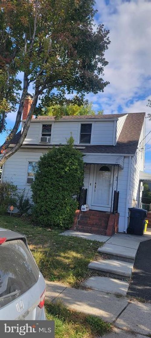 68 Myrtle Ave, LAWRENCE TOWNSHIP, NJ, 08648-4526 | Card Image