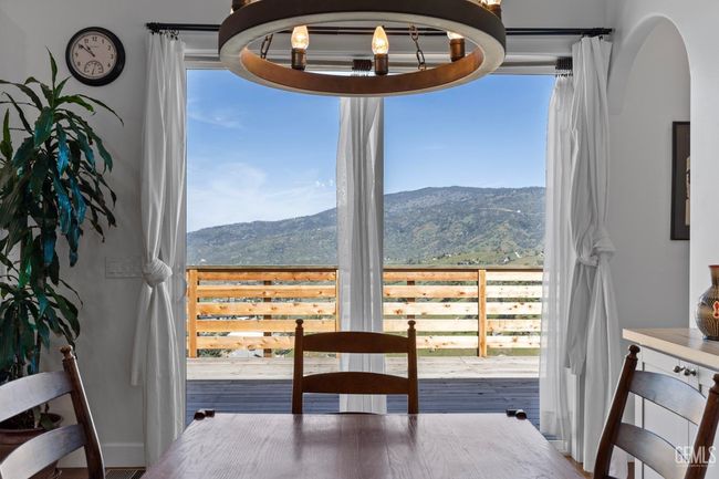 26501 Skyline Dr, House other with 3 bedrooms, 3 bathrooms and null parking in Tehachapi CA | Image 15