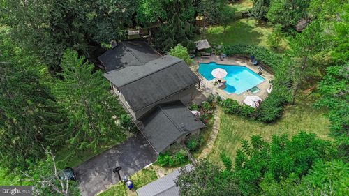 5400 Woodlyn Ct, FREDERICK, MD, 21703-6995 | Card Image