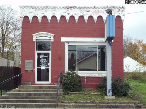 3273 N Main St, Rock Creek, OH, 44084-9446 | Card Image