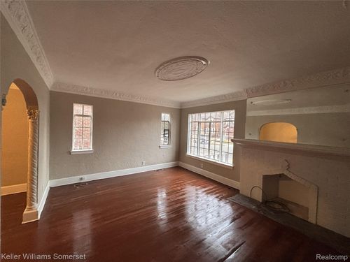 17606 Roselawn St, Detroit, MI, 48221-4512 | Card Image