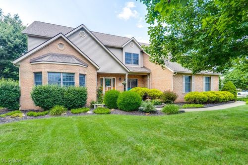 630 White Tail Ridge Dr, Fairlawn, OH, 44333-3289 | Card Image