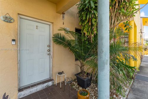 e-1613 Nw 16th St, Miami, FL, 33125-2491 | Card Image