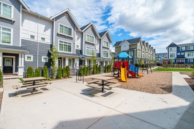 92 - 20180 84 Avenue, Townhouse with 2 bedrooms, 2 bathrooms and 2 parking in Langley BC | Image 17