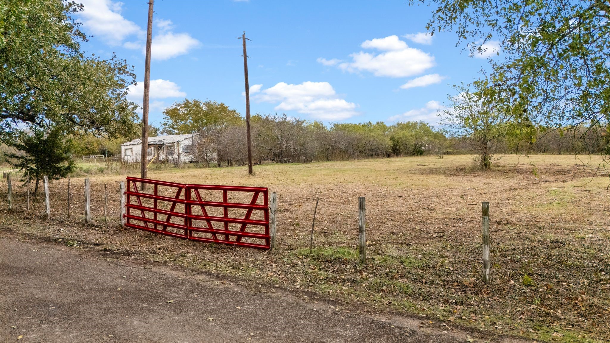Land in Waco 3