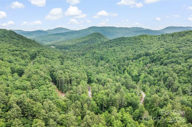 68 Huckleberry Ridge Ln, House other with 3 bedrooms, 3 bathrooms and null parking in Zirconia NC | Image 44