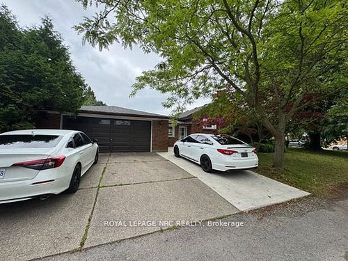 6437 Margaret St, Niagara Falls, ON, L2G2T6 | Card Image