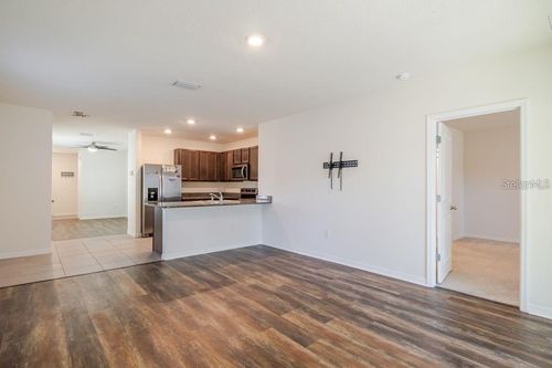 10945 Trailing Vine Dr, TAMPA, FL, 33610-9752 | Card Image