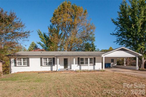 535 N Carolina Ave, Statesville, NC, 28677-3328 | Card Image