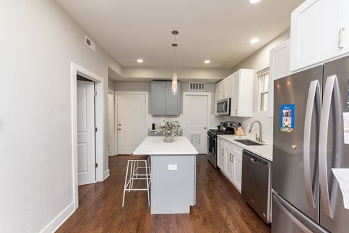 apt-2-3570 Dickens Ave, Chicago, IL, 60647-7522 | Card Image