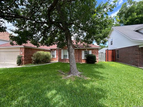 947 River Rock, New Braunfels, TX, 78130-2407 | Card Image