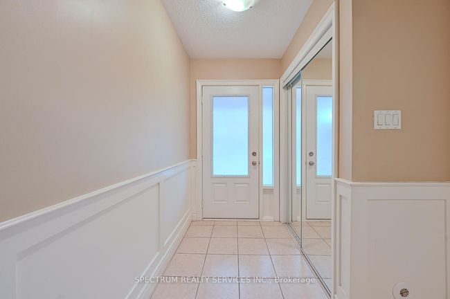876 Jempson Path, House attached with 4 bedrooms, 3 bathrooms and 1 parking in Milton ON | Image 5
