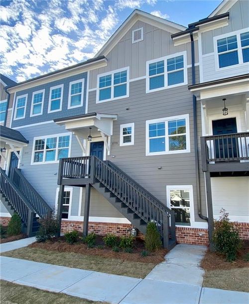 3779 Oxford Cir, Doraville, GA, 30340-7700 | Card Image