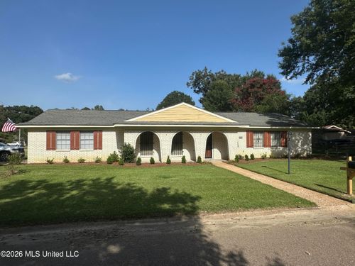 205 Stewart Cir, Pearl, MS, 39208-5805 | Card Image