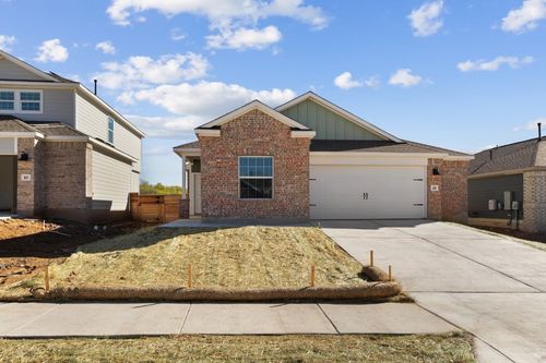 331 Madrid, Kyle, TX, 78640-2759 | Card Image