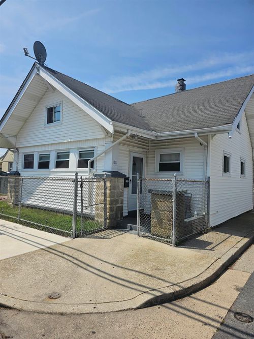 3911 Crossan Ave, Atlantic City, NJ, 08401-1165 | Card Image