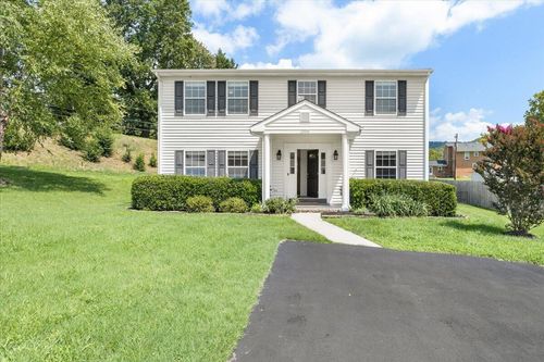 2956 Stonebridge Cir, Vinton, VA, 24179-1322 | Card Image