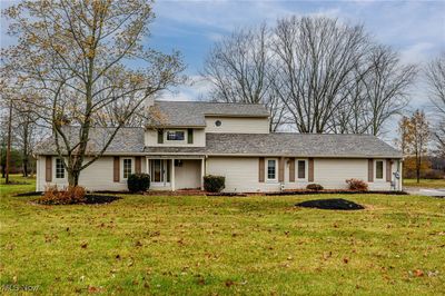 16632 S Boone Road, House other with 3 bedrooms, 2 bathrooms and null parking in Columbia Station OH | Image 2