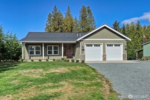 19443 Oakleaf Ln, Sedro Woolley, WA, 98284-7664 | Card Image