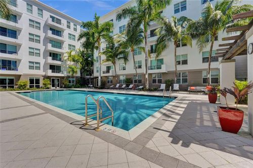 611-2421 Ne 65th St, Fort Lauderdale, FL, 33308-1556 | Card Image