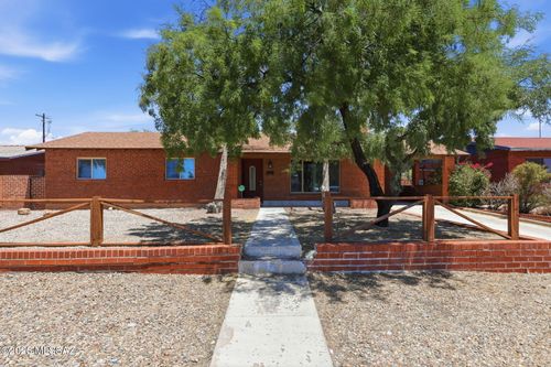 221 S Tucson Blvd, Tucson, AZ, 85716-5518 | Card Image