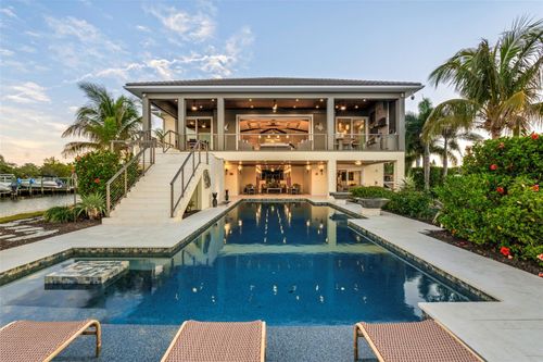 242 Oak Ave, ANNA MARIA, FL, 34216 | Card Image