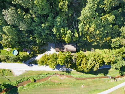 2402 Ky Route 850, David, KY, 41616-8328 | Card Image