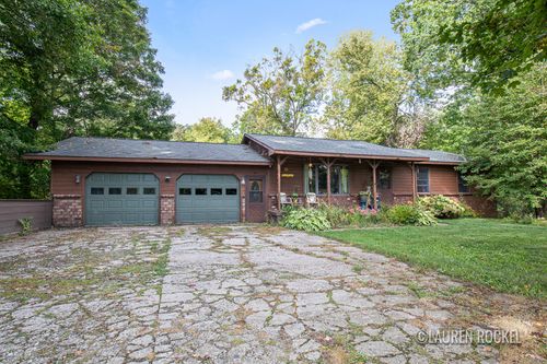 6194 Long Lake Rd, Belding, MI, 48809-9574 | Card Image