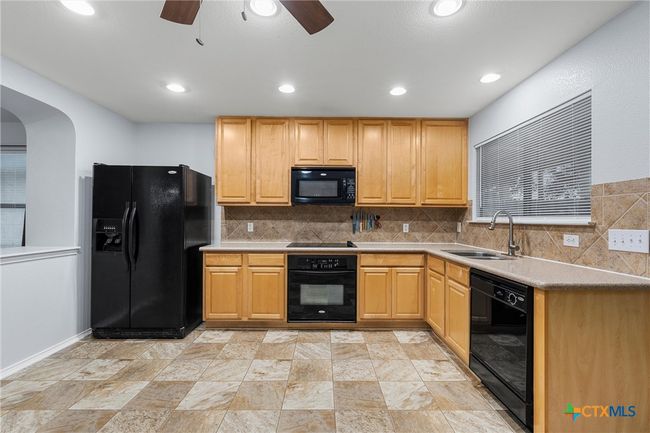 8510 Starview St, House other with 3 bedrooms, 2 bathrooms and null parking in Temple TX | Image 5