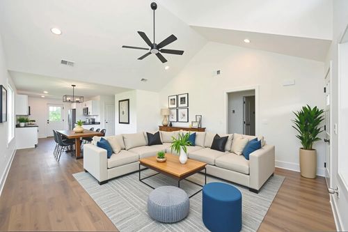 1142 Snow Ave, Madison, TN, 37115-2734 | Card Image