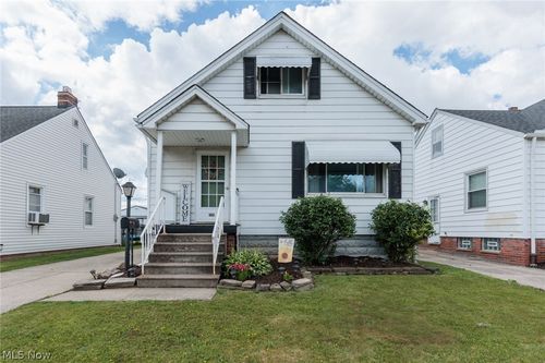 3801 Russell Ave, Parma, OH, 44134-1842 | Card Image