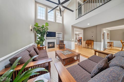 44522 Broadmoor Blvd, Northville, MI, 48168-8633 | Card Image