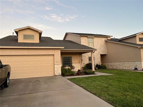 8-8 Olde Towne Ln, Rockport, TX, 78382-3137 | Card Image