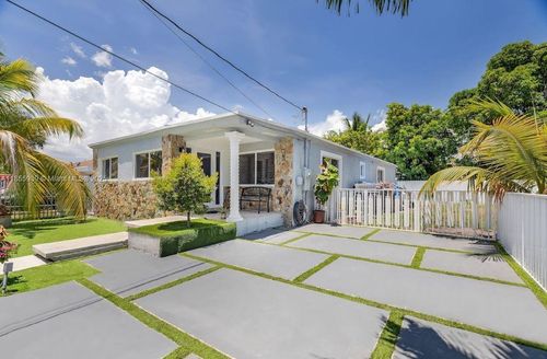3139 Nw 45th St, Miami, FL, 33142-4450 | Card Image