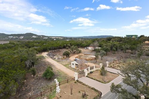 15900 Booth Cir, Volente, TX, 78641-9679 | Card Image