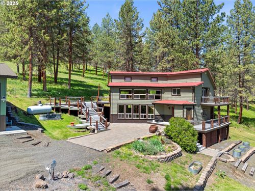 61702 Middle Fork Ln, Ritter, OR, 97856-7071 | Card Image