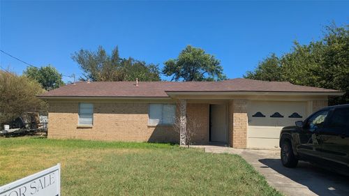 311 Water St, Whitesboro, TX, 76273-2117 | Card Image