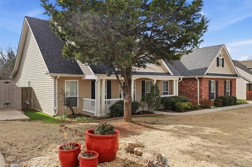 512 Yarmouth Rd, Norman, OK, 73071-7106 | Card Image