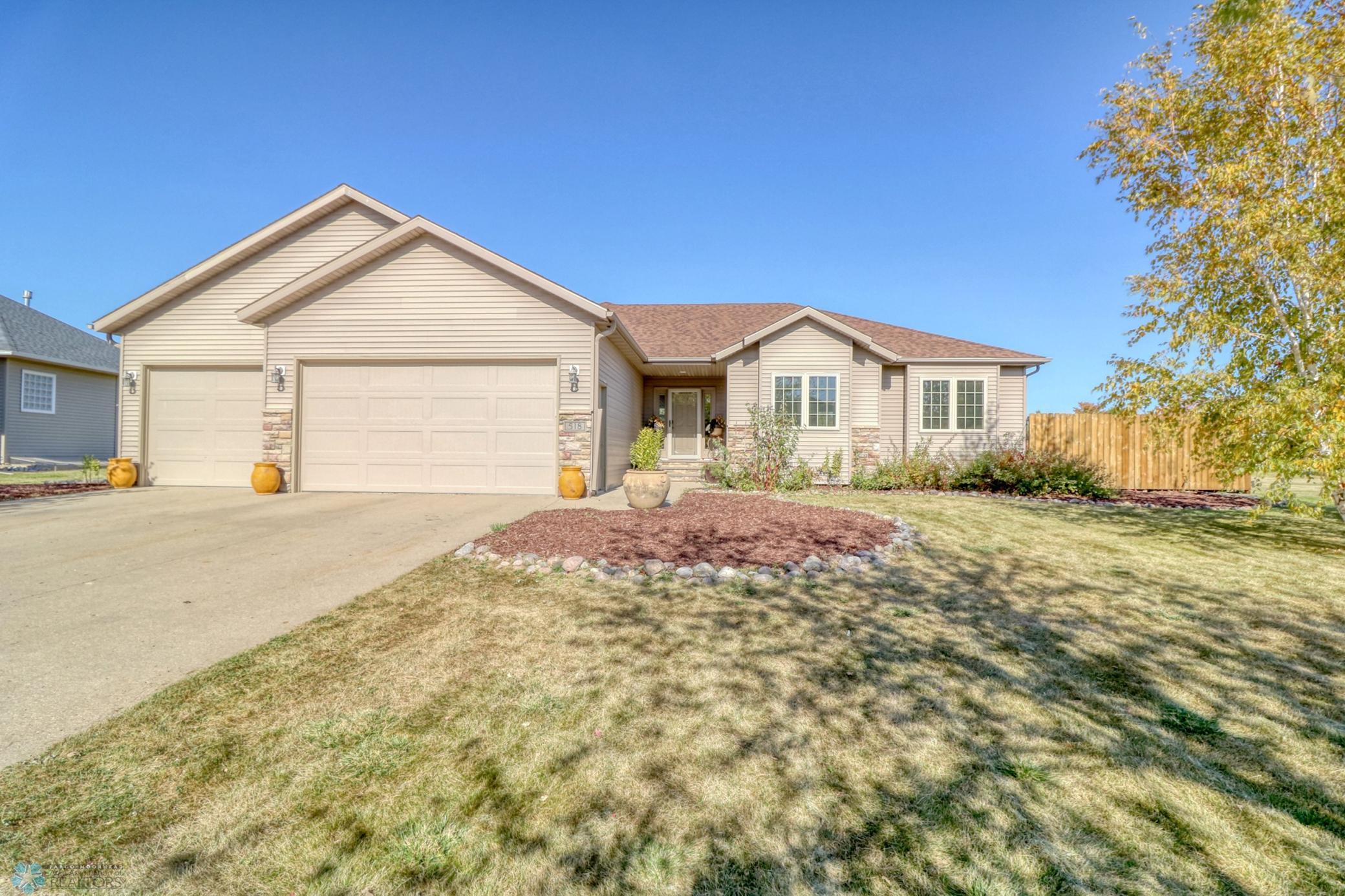 Allyson Cir, Moorhead, MN 56560