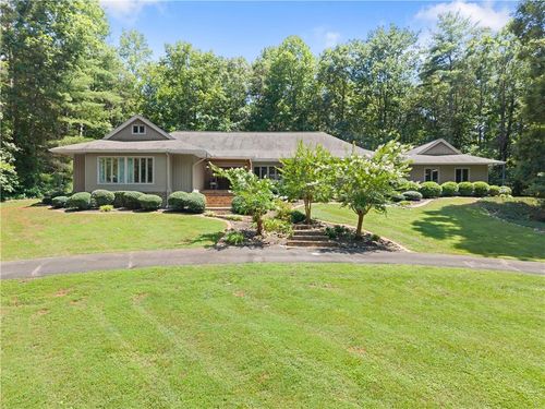 386 Stewart Ln, CLARKESVILLE, GA, 30523-5517 | Card Image