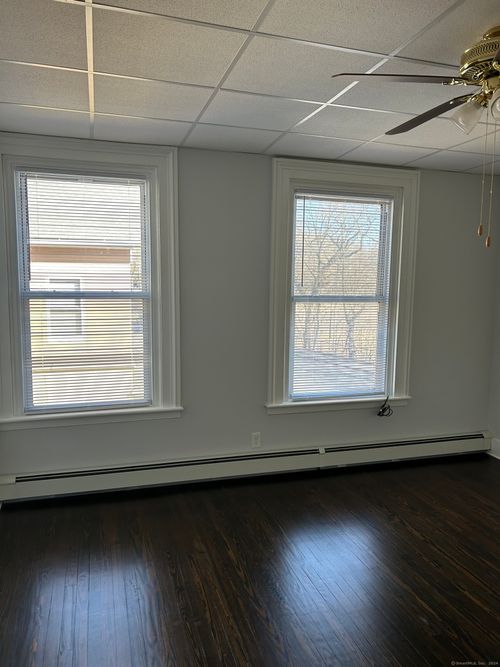 apt-3-304 Caroline St, Derby, CT, 06418-1400 | Card Image