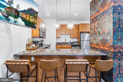 apt-1f-569 N 20th St, Philadelphia, PA, 19130-2703 | Card Image