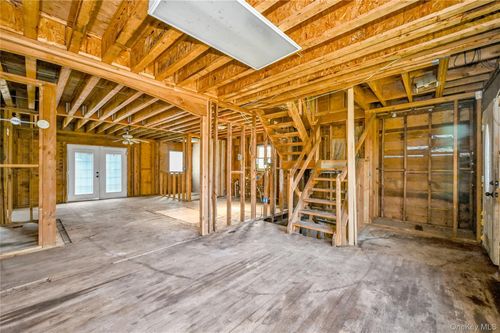 52 Kuhl Ave, Hicksville, NY, 11801-2445 | Card Image