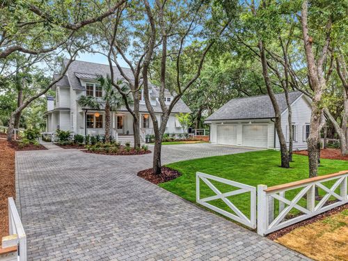 2524 Goldbug Ave, Sullivans Island, SC, 29482-9682 | Card Image